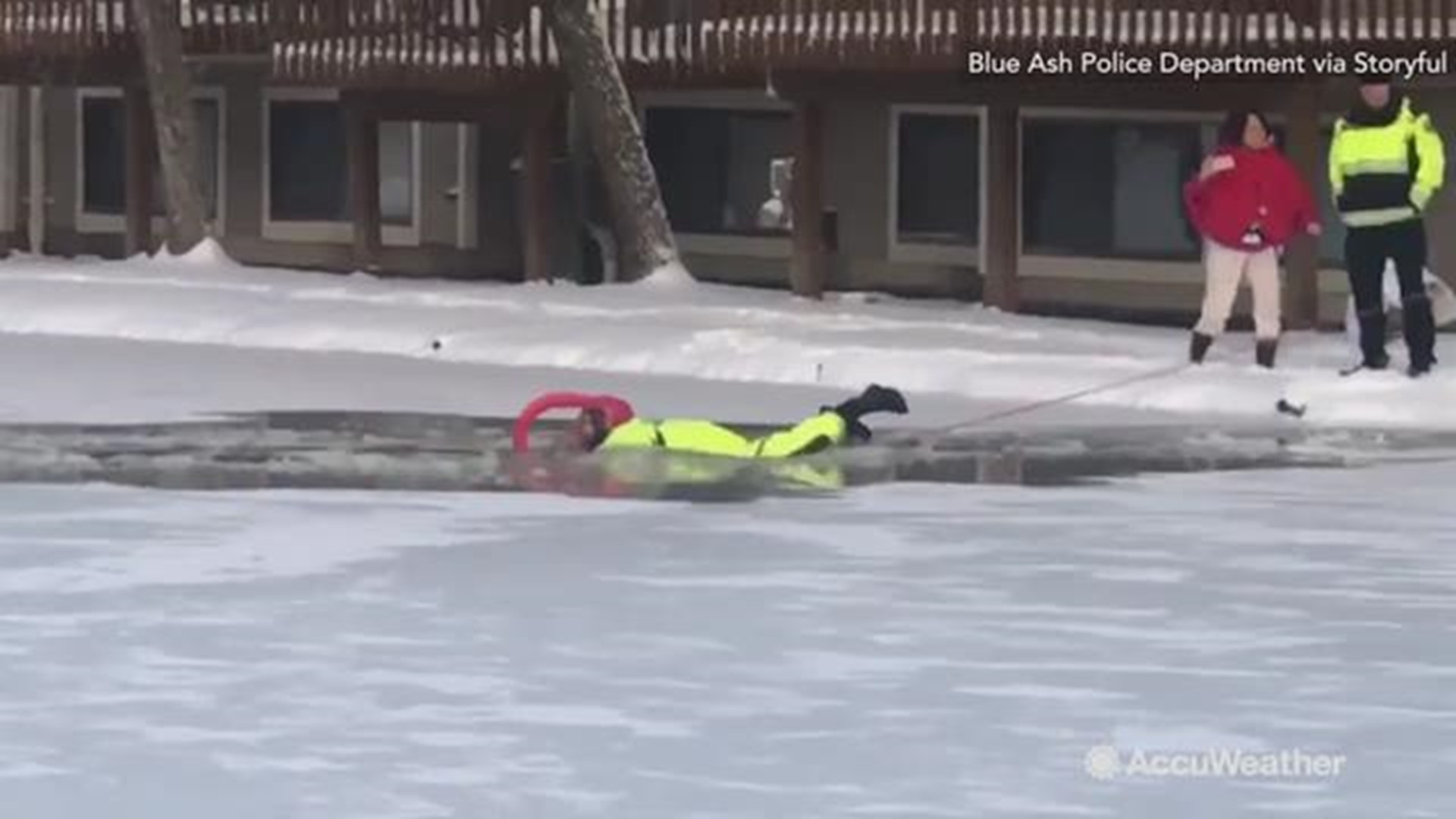 Firefighters rescued a golden retrieve after it fell in to an icy pool in Cincinnati, Ohio, on January 20. The dog is said to be okay.