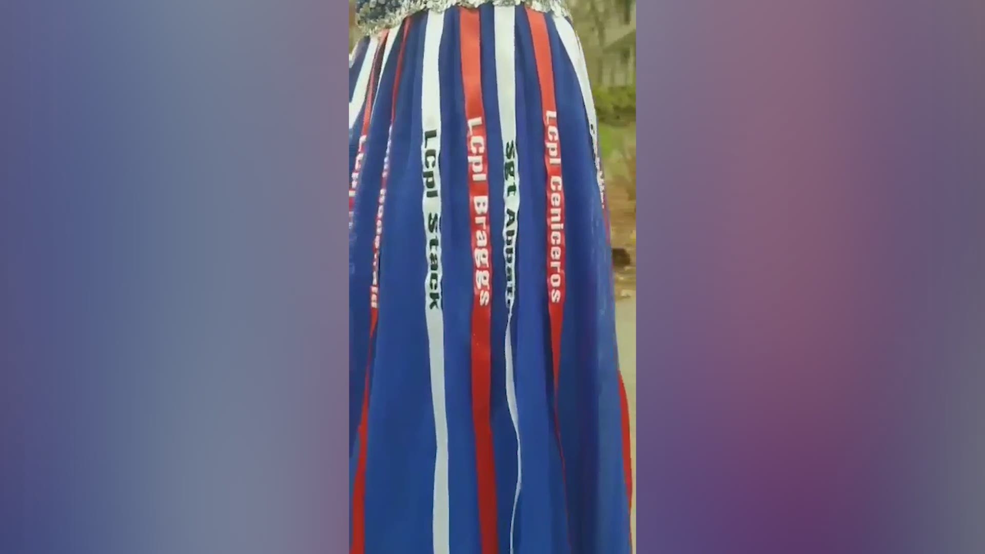 Teen honors fallen soldiers with custom prom dress | 0