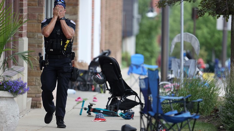 6 dead in shooting at Chicago suburb's Fourth of July parade