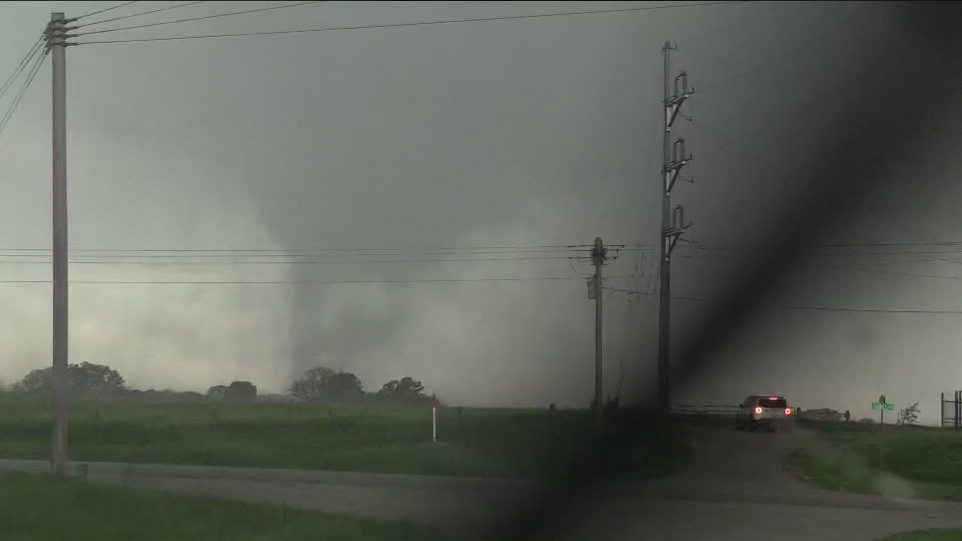 Officials say 5 dead and at least 35 hurt in Iowa tornado | ksdk.com