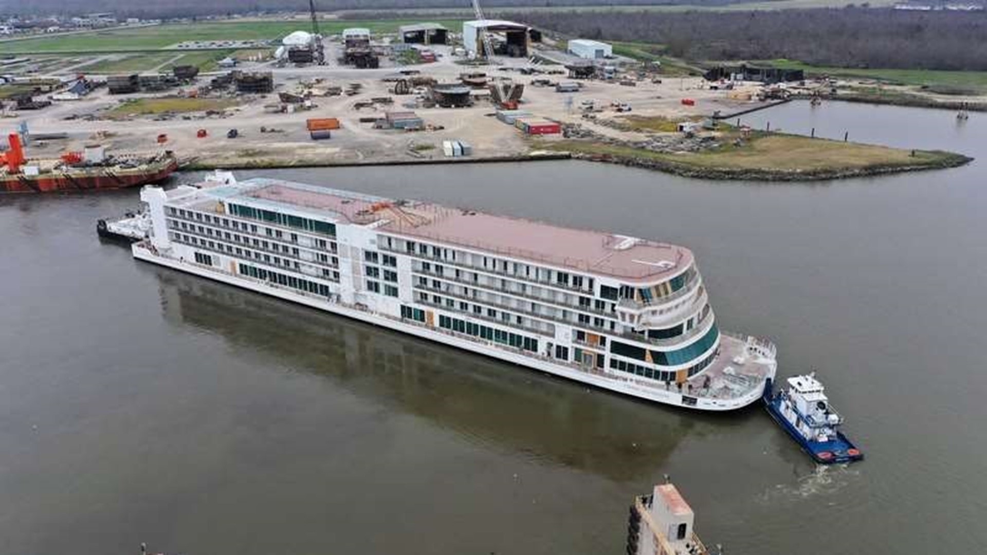 viking mississippi cruise ship touches water for first time