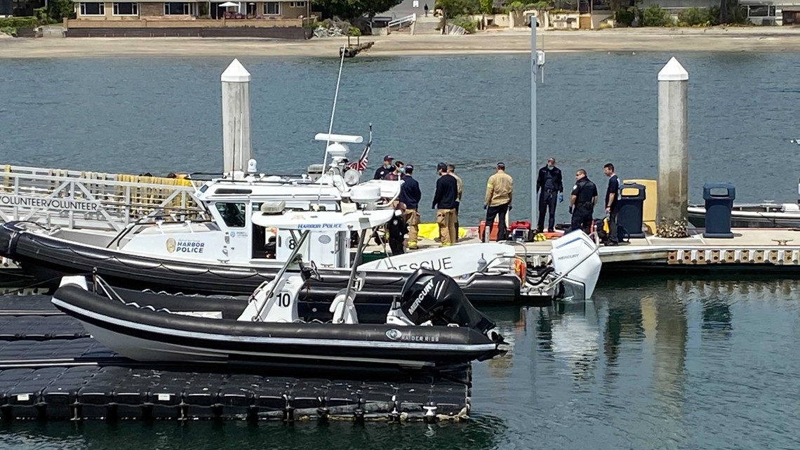 Suspected smuggling boat capsizes off Point Loma killing 4, injuring 26 - Vimarsana News