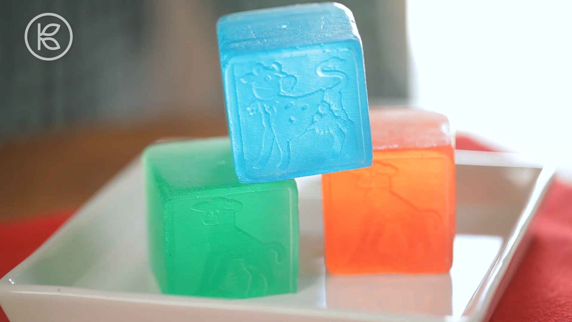 <p>In this video you can see how to make custom molded soap.</p>