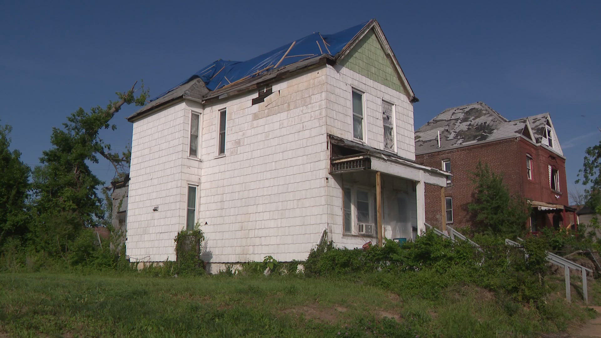 A year after tornado, north St. Louis couple still waiting for help ...