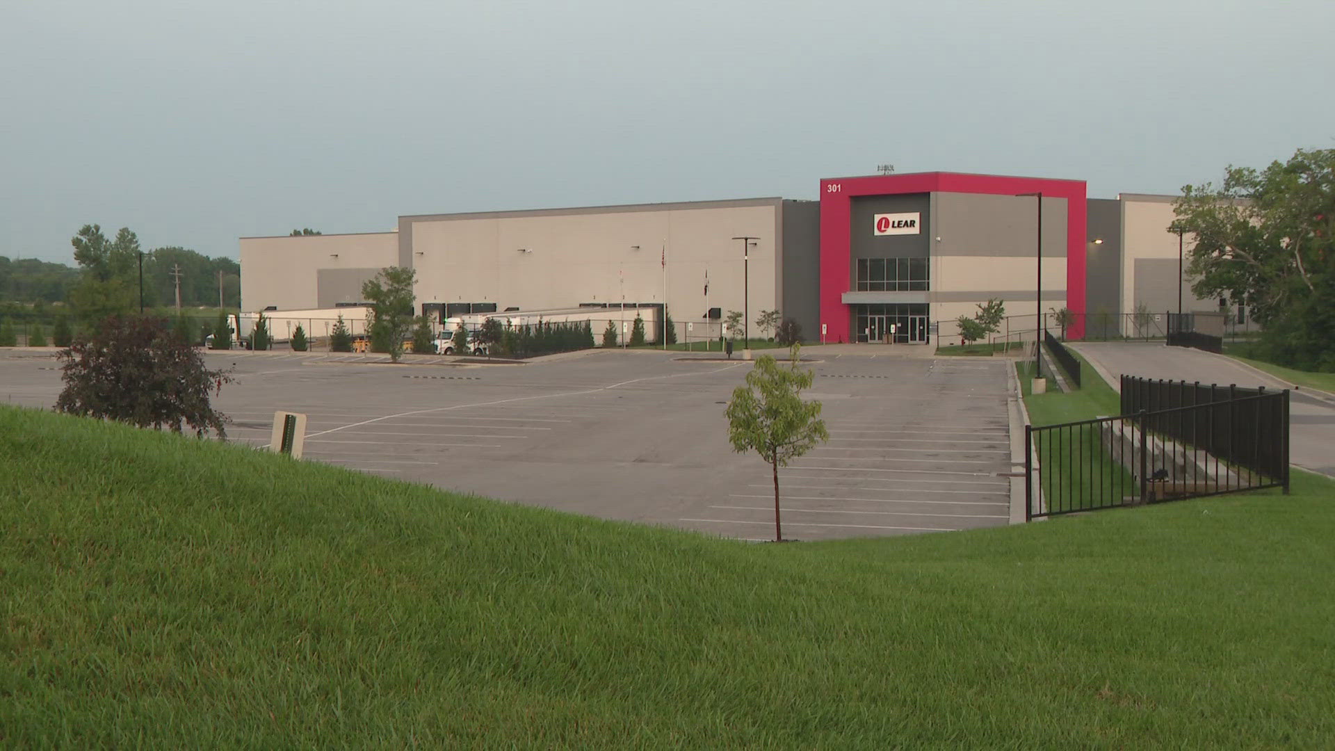 Lear Seating Assembly plant workers in Wentzville put an end to their four-day strike. The union says it reached a tentative deal with Lear.