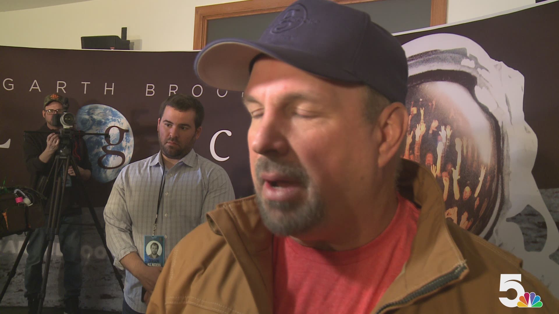 Garth Brooks stopped to chat with us for a bit before his sold out show on Saturday at the Dome.