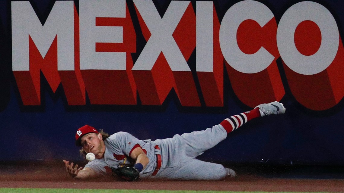 Dietrich, Reds beat Wainwright, Cardinals 5-2 in Mexico