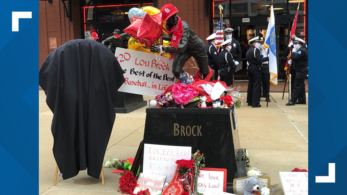 Lou Brock's family and friends placed a wreath at his statute at Lindenwood  University's baseball field. The Cardinals Hall of Famer will…