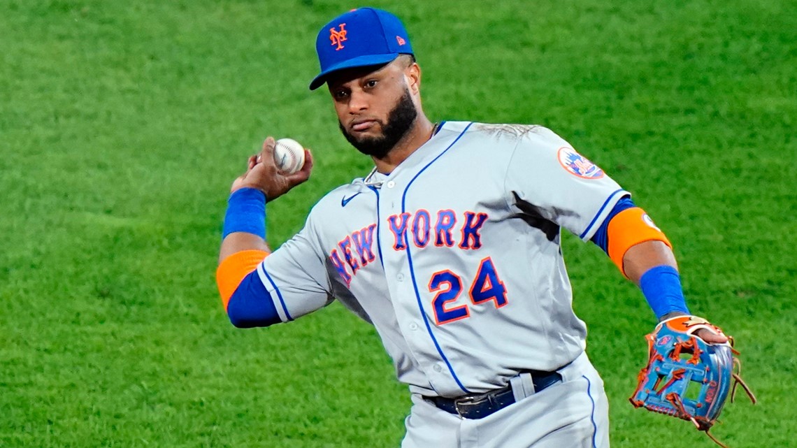 Mets' Robinson Cano banned for 2021 season after second positive