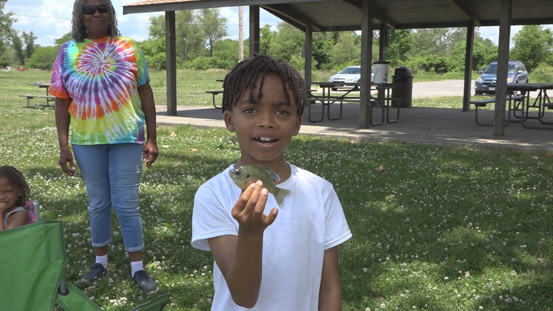 Free fishing clinics offered in East St. Louis, Illinois - Vimarsana News