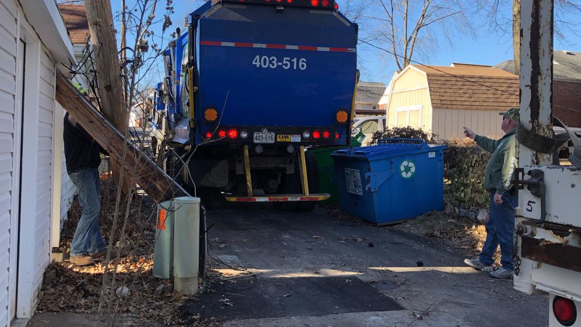 St. Louis trash truck damages new homeowners' garage - Vimarsana News