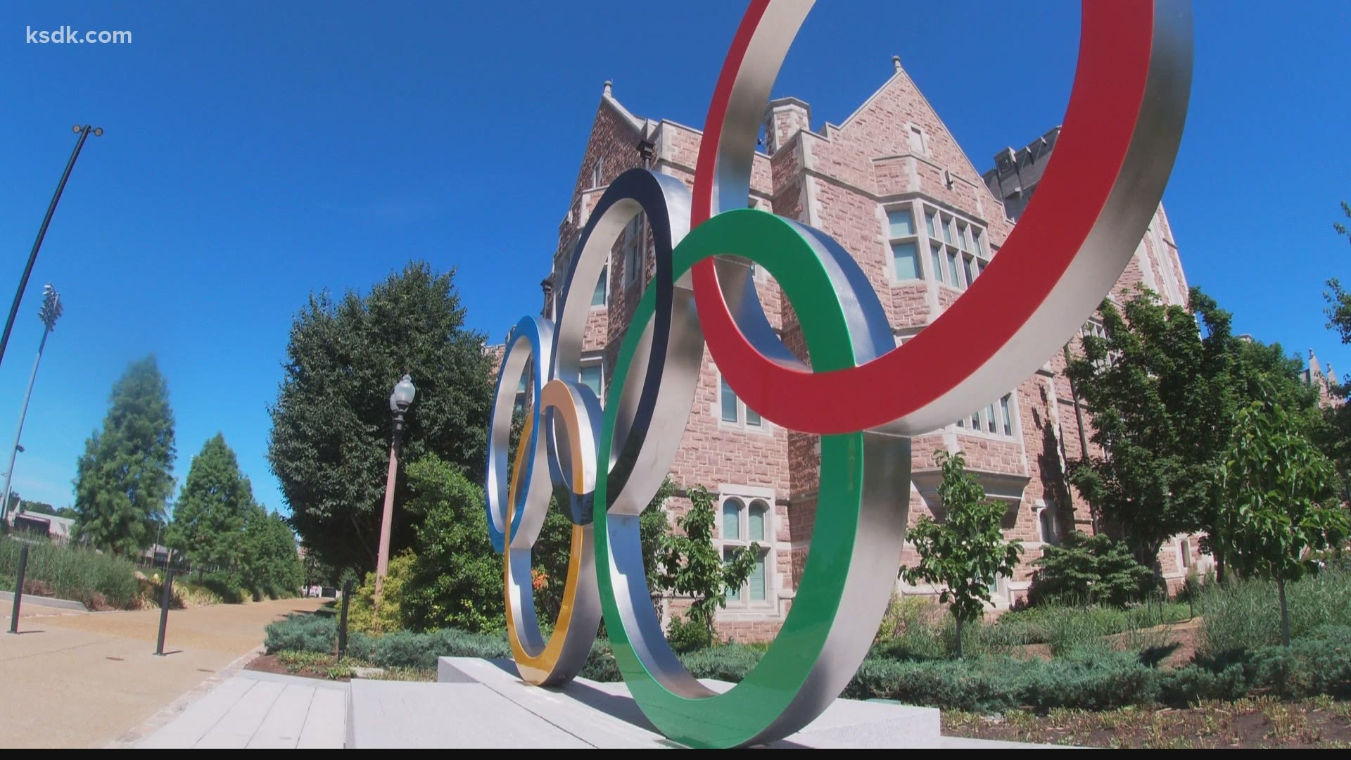 Ewell Hechting trog WashU displays Olympic rings for St. Louis area | ksdk.com