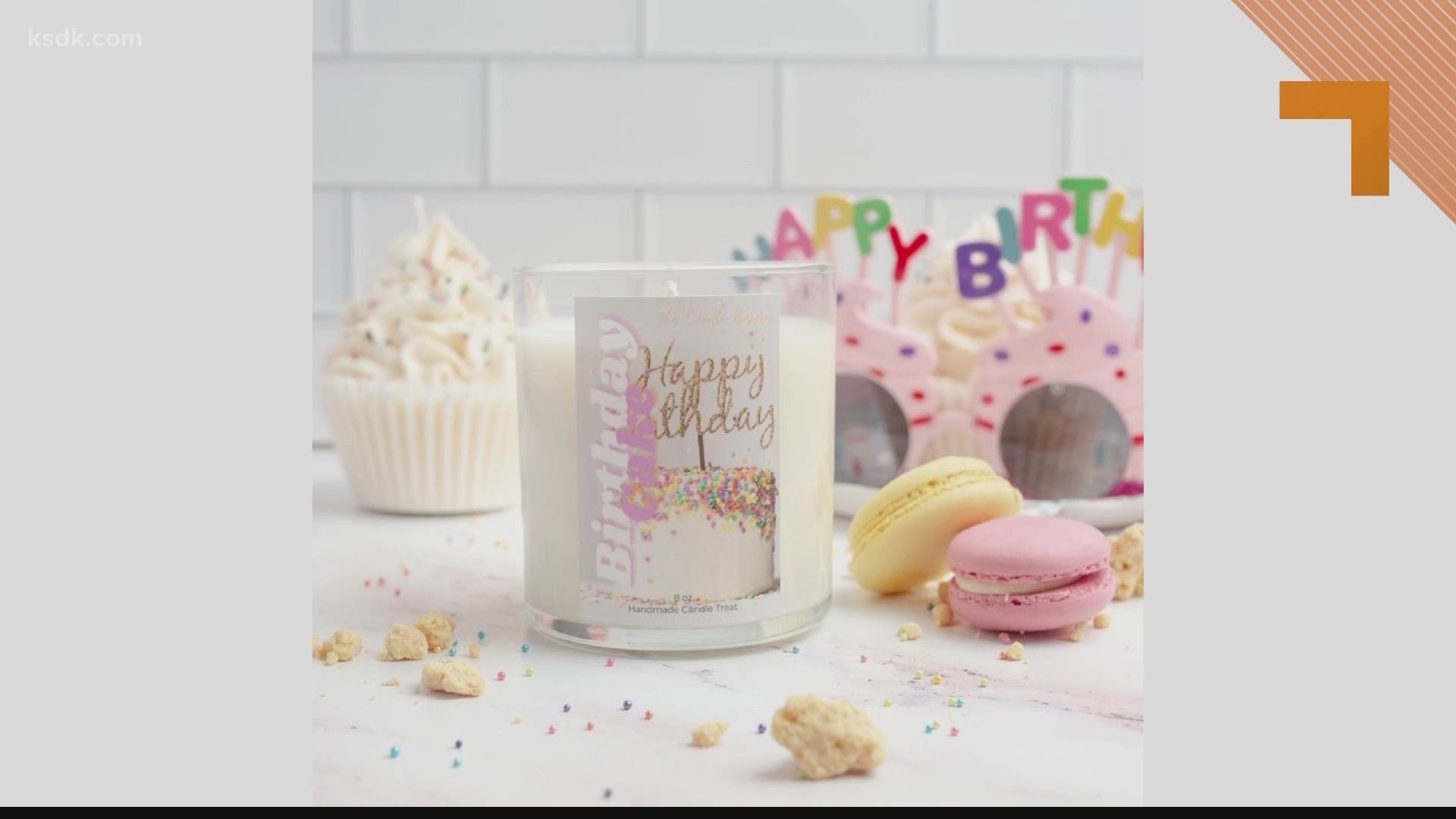 She offers jar candles, along with soy candles and wax melts that look and smell like cupcakes, parfaits, cookies, pastries and more.