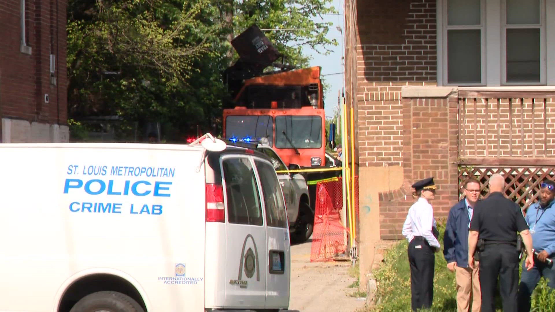 Woman hit and killed by trash truck in south St. Louis | ksdk.com