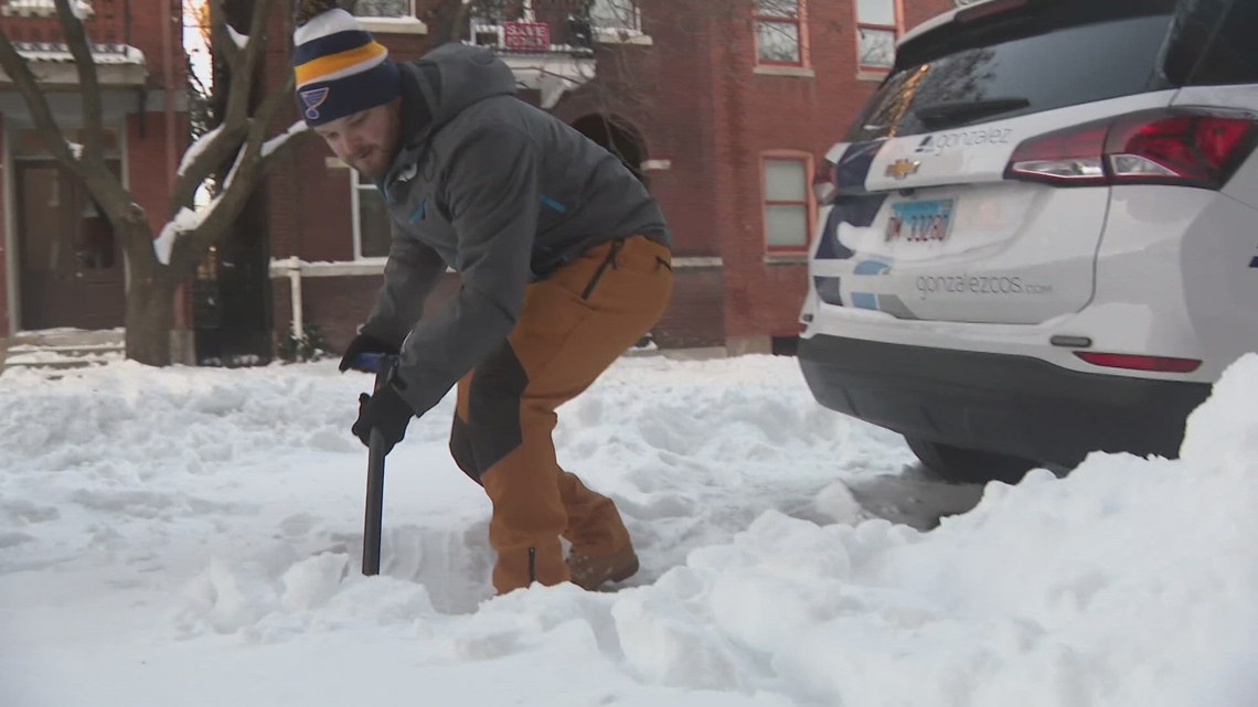 St. Louis residents dig out after winter storm