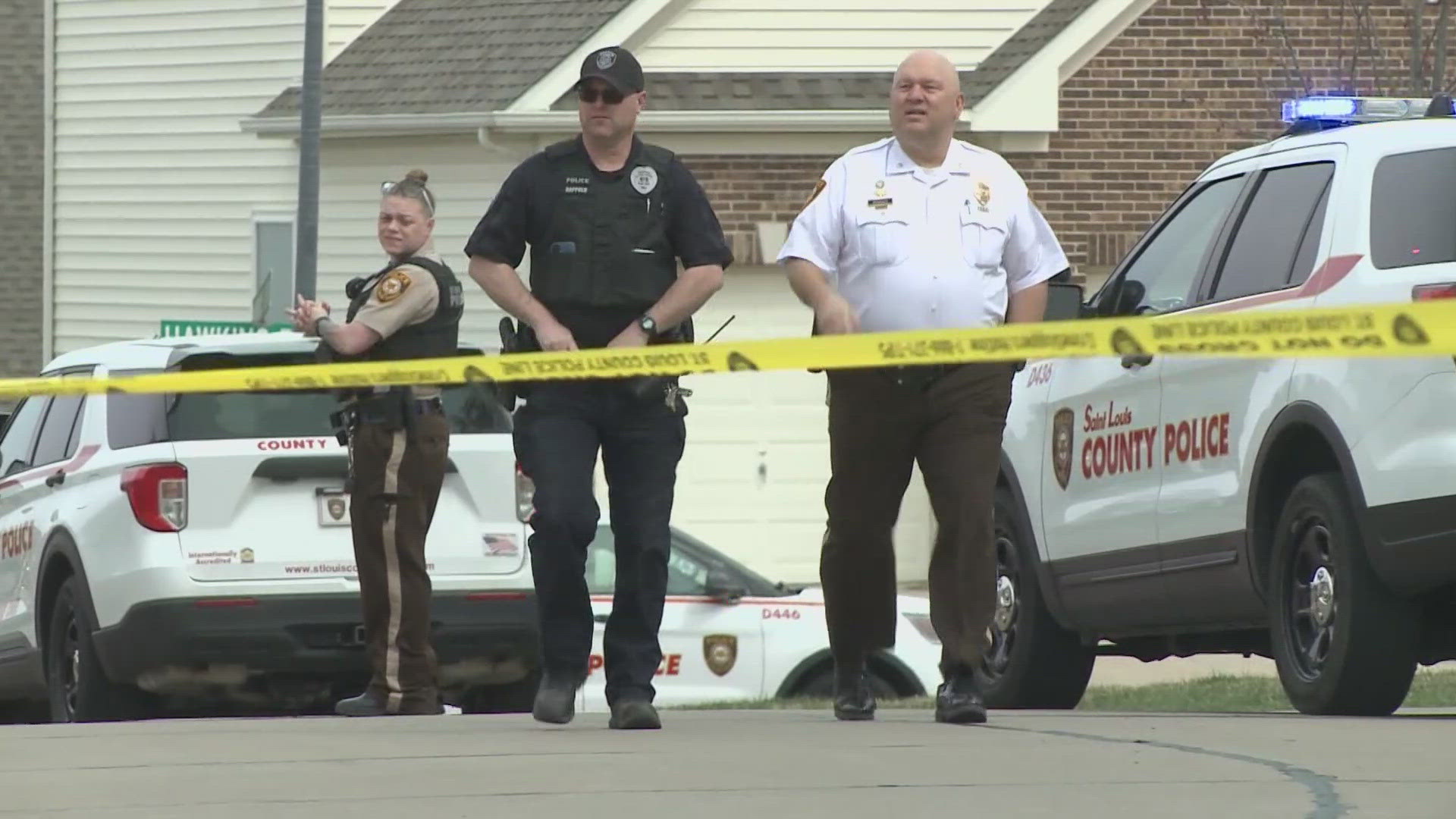 Man killed by police after pulling gun when officers came to arrest him ...