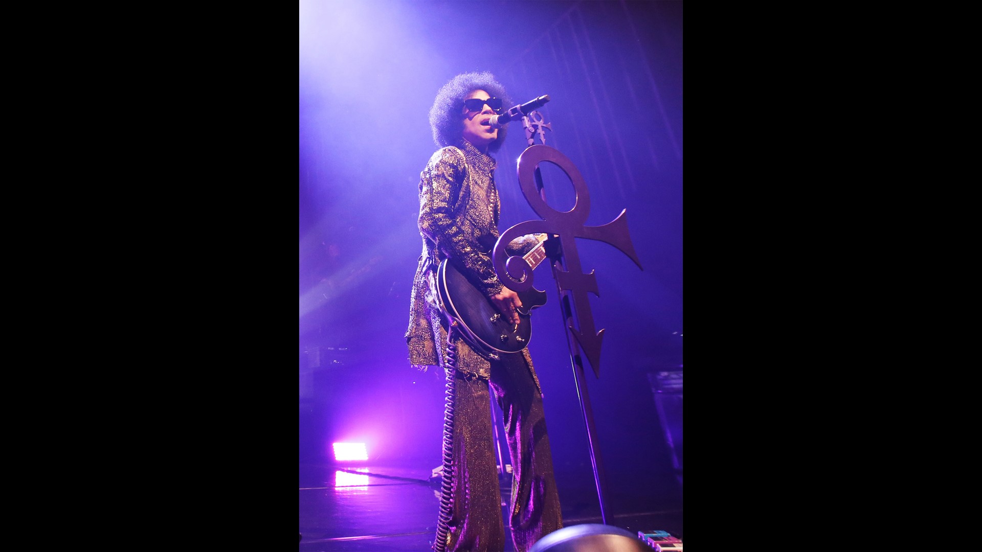 Warner Bros. promises previously unreleased Prince music | ksdk.com