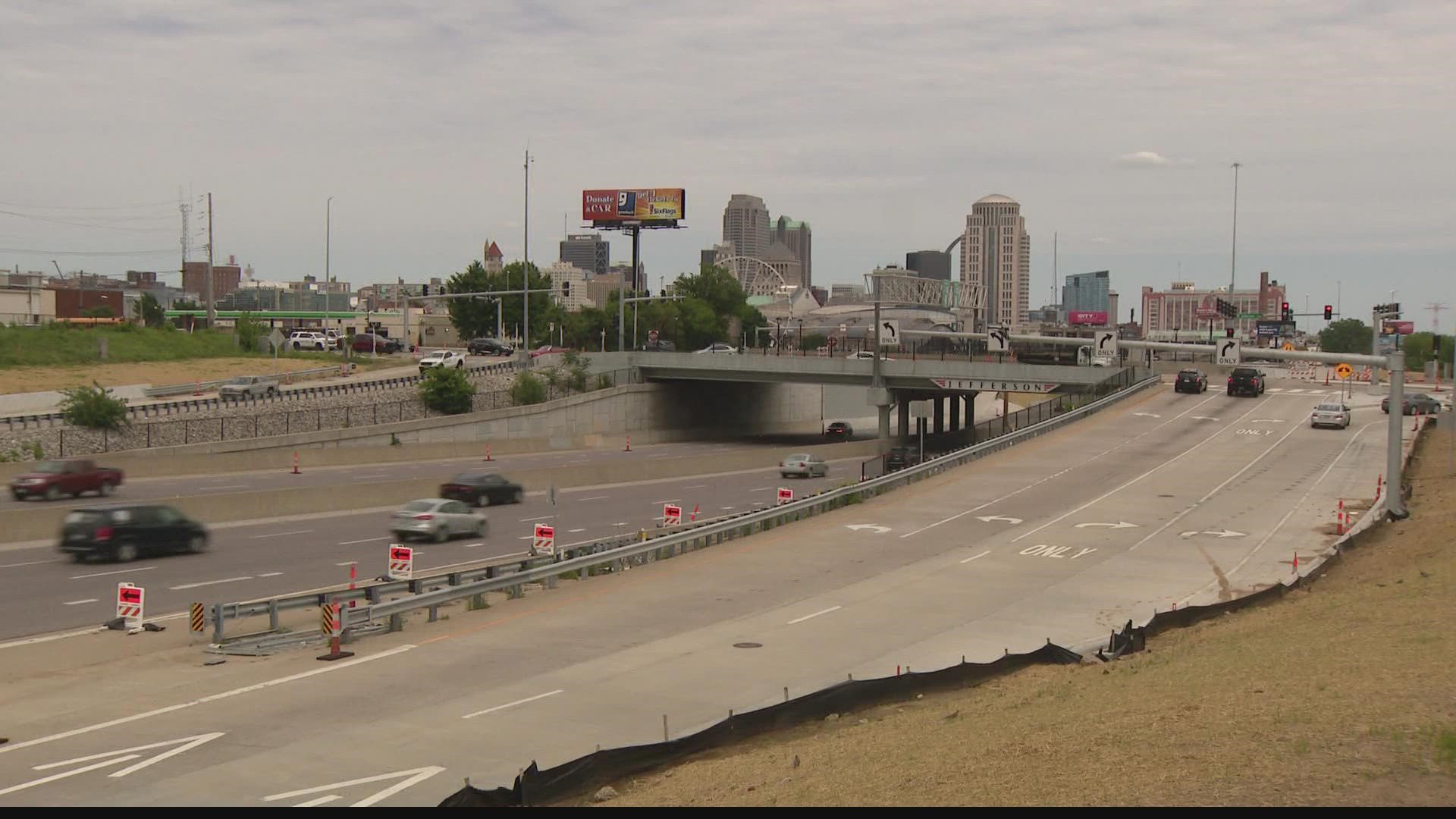 Multiple MoDOT lane closures will gum up interstates near Busch Stadium and Enterprise Center.