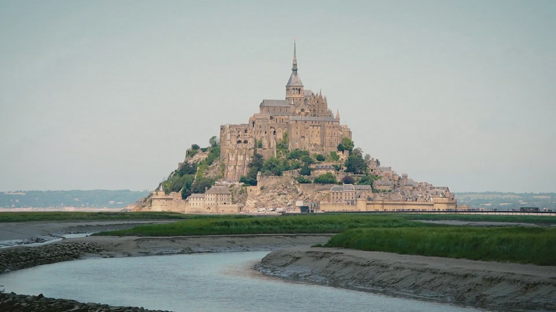 There are so many beautiful places to see in France, and that includes an incredible place on a tidal island that looks like a castle.