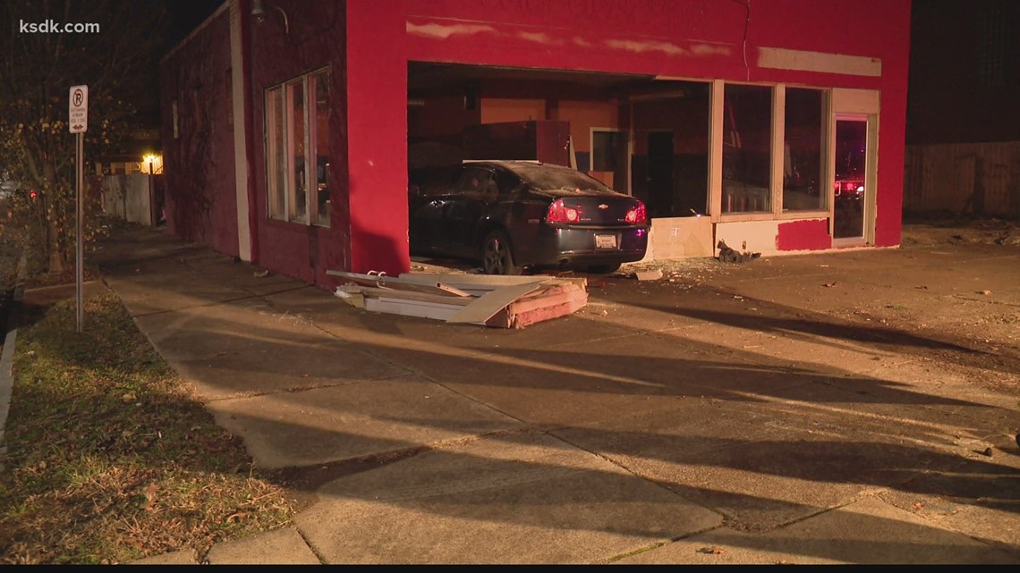 Car crashes into building in south St. Louis | www.waterandnature.org
