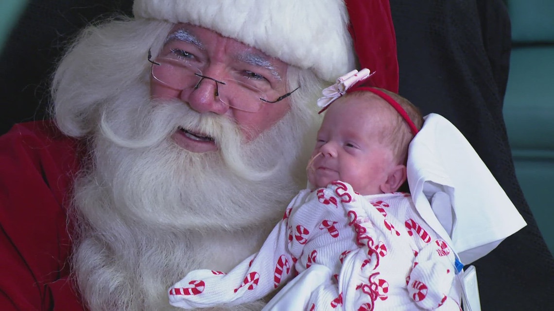 Santa surprises Mercy's NICU families before Christmas | ksdk.com
