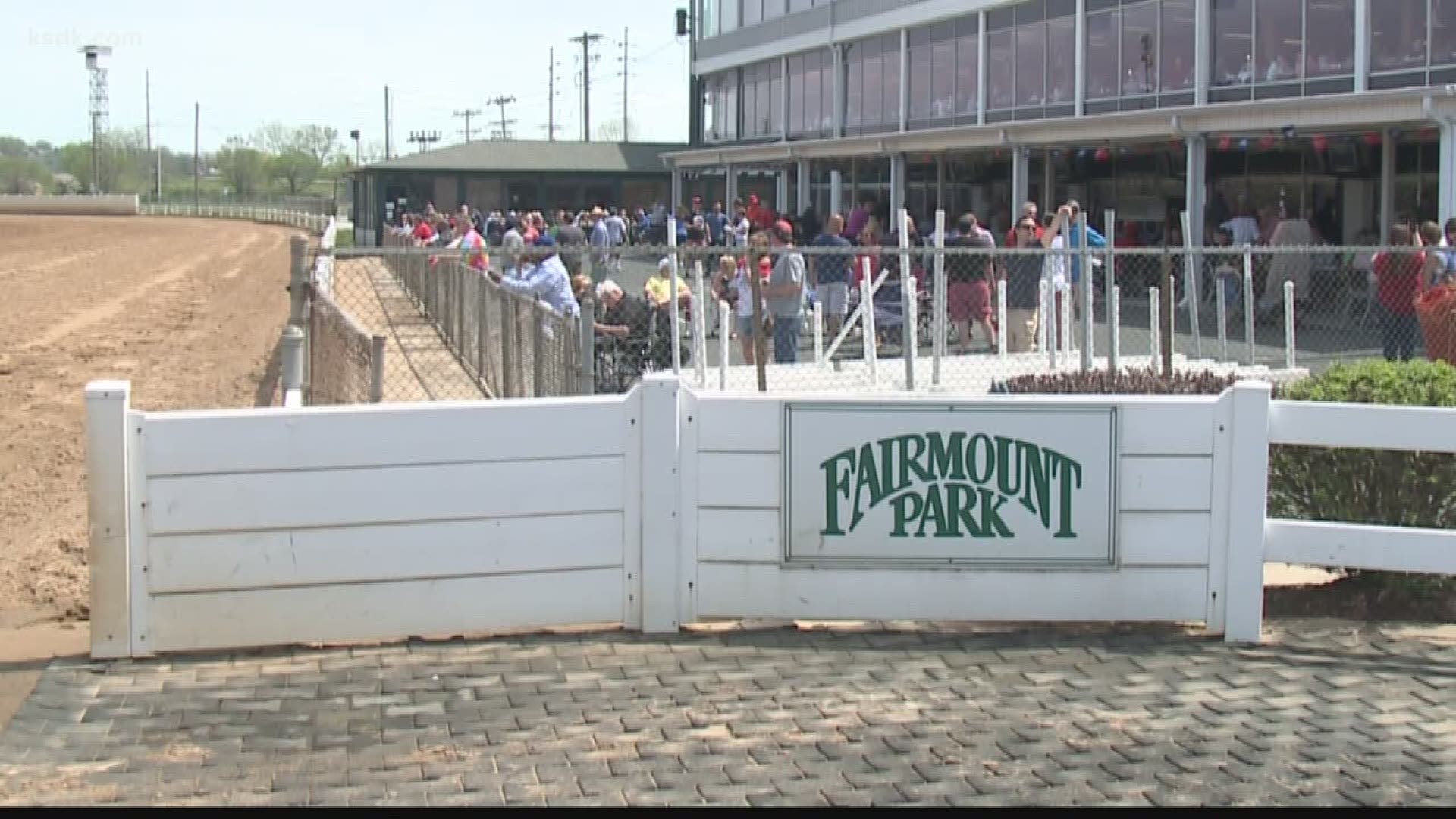 Illinois lawmakers passed a massive gaming expansion law. It adds new casinos and makes sports betting illegal. Fairmount Park is poised to benefit.