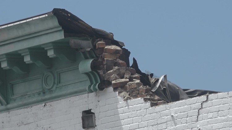 Building collapses on bridal shower celebration in Litchfield, Illinois