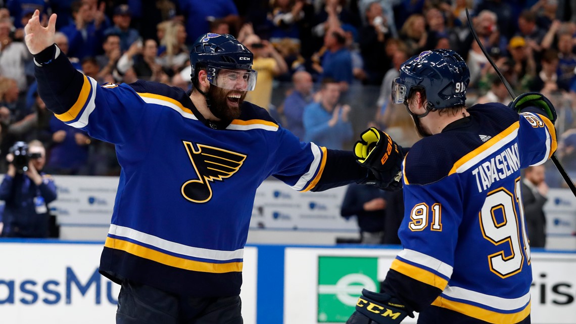 Blues' Pat Maroon's son breaks down after dad's Game 7-winning goal