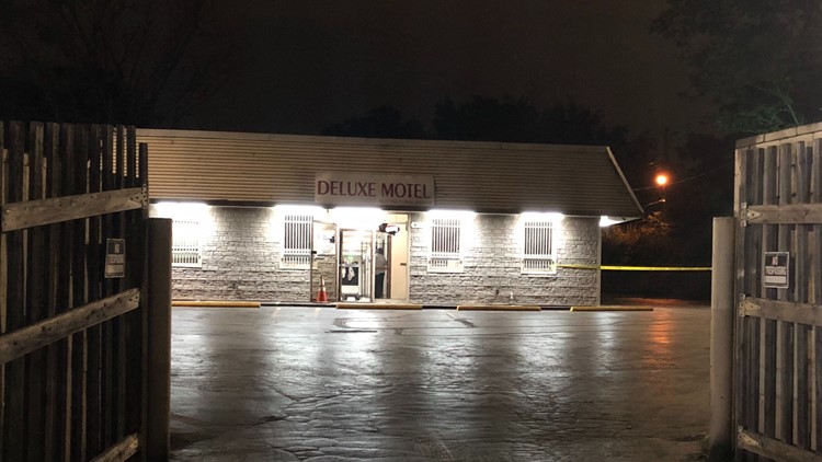 St. Louis crime: Man shot at Deluxe Motel | 0