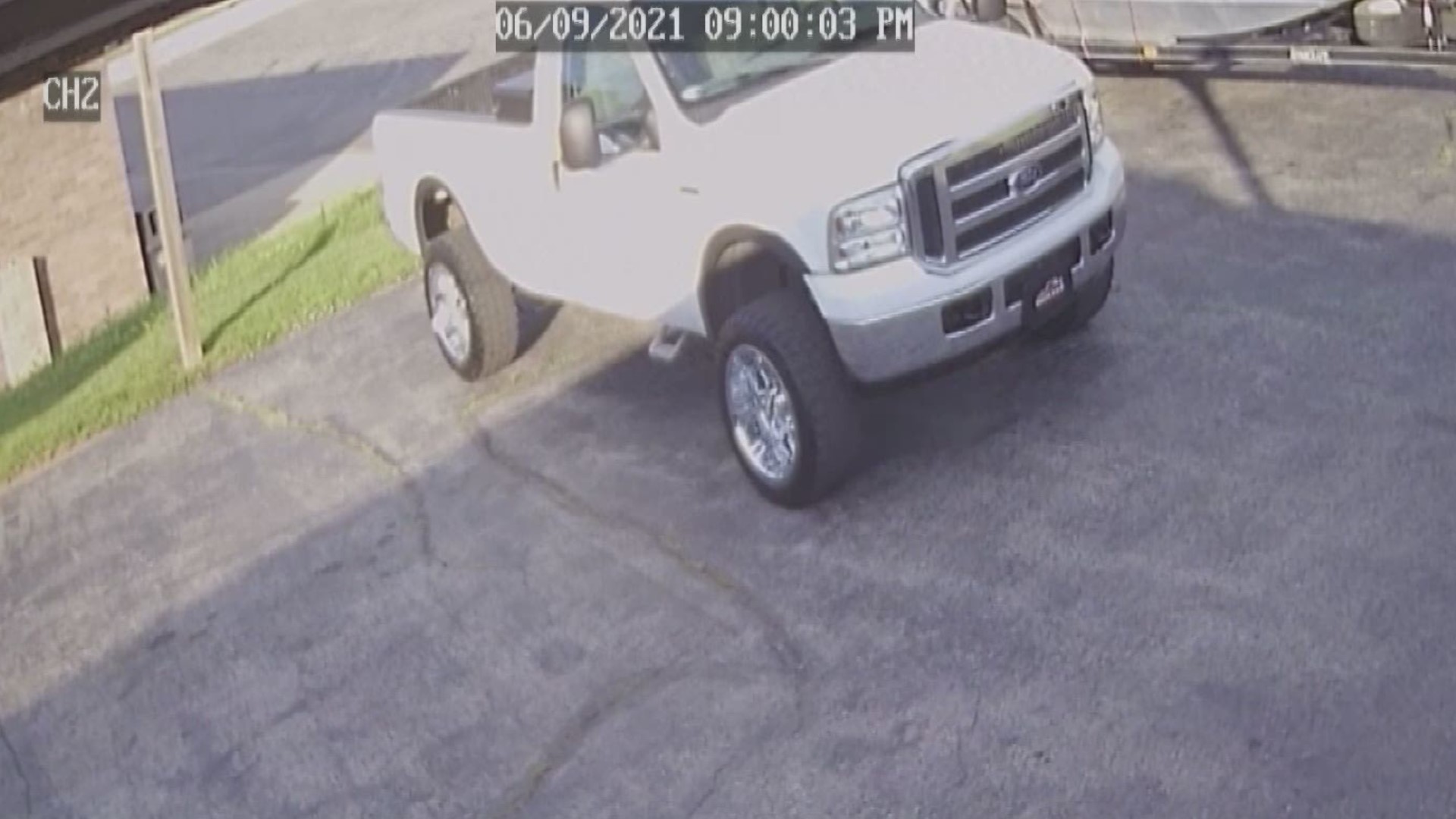 Used car dealership warns some older Ford trucks are being stolen