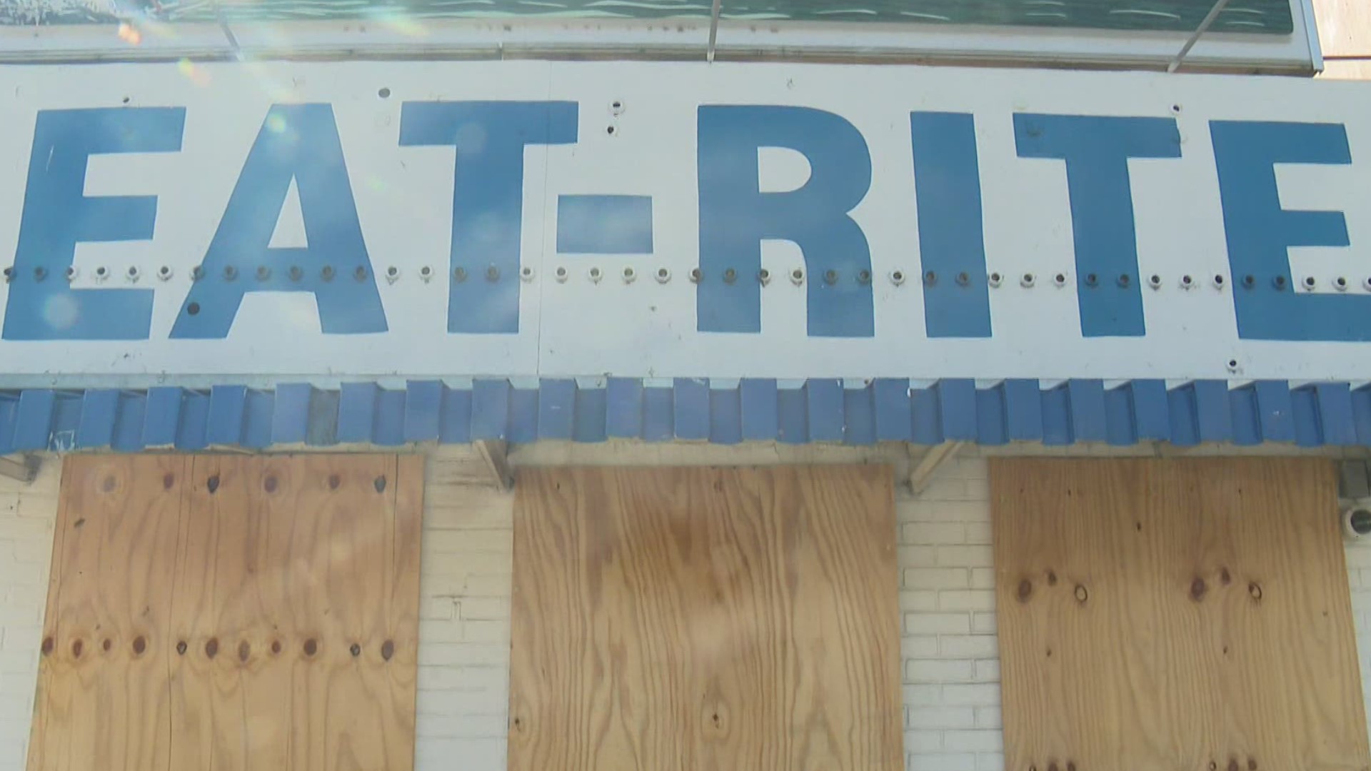 St. Louis has some outstanding places to eat. One spot is about to make a comeback thanks to a local chef who believes the Eat Rite is just right for him.