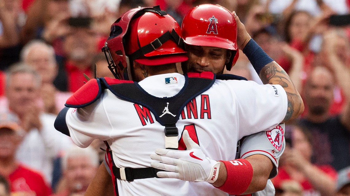 VIDEO: Albert Pujols Exchanges Jerseys With Yadier Molina After