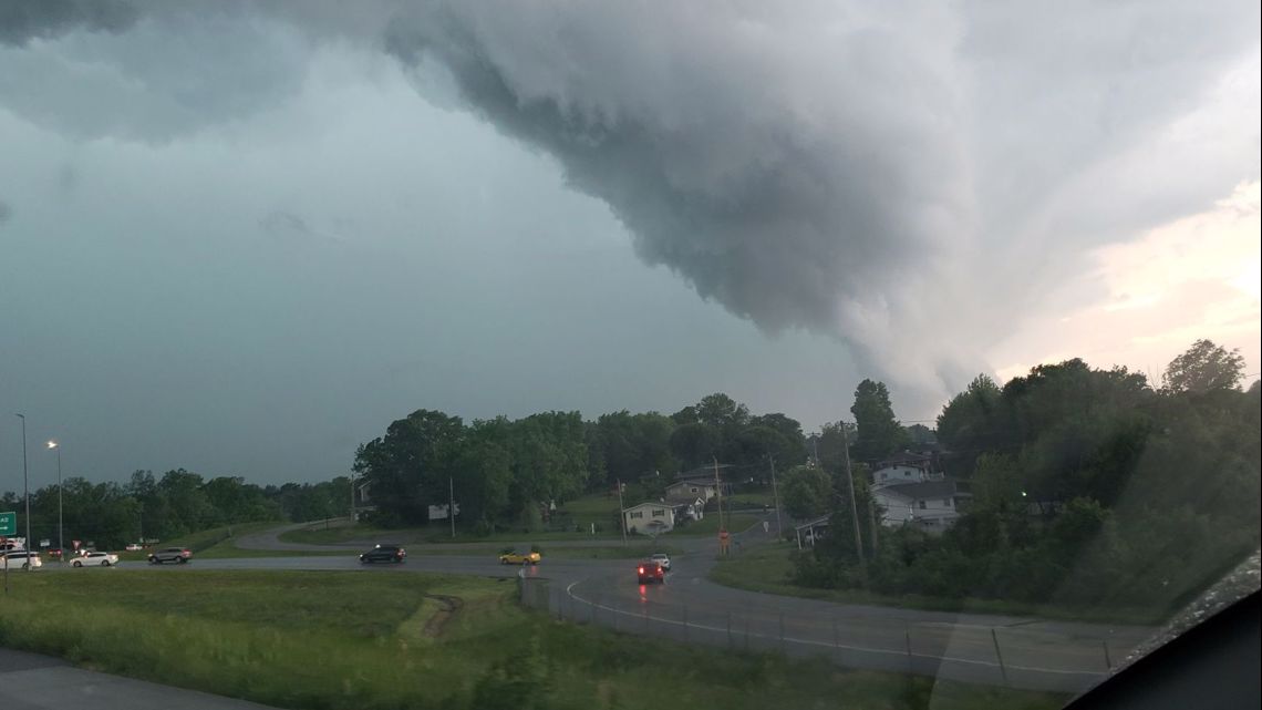 Strong storms leave damage across St. Louis area | ksdk.com