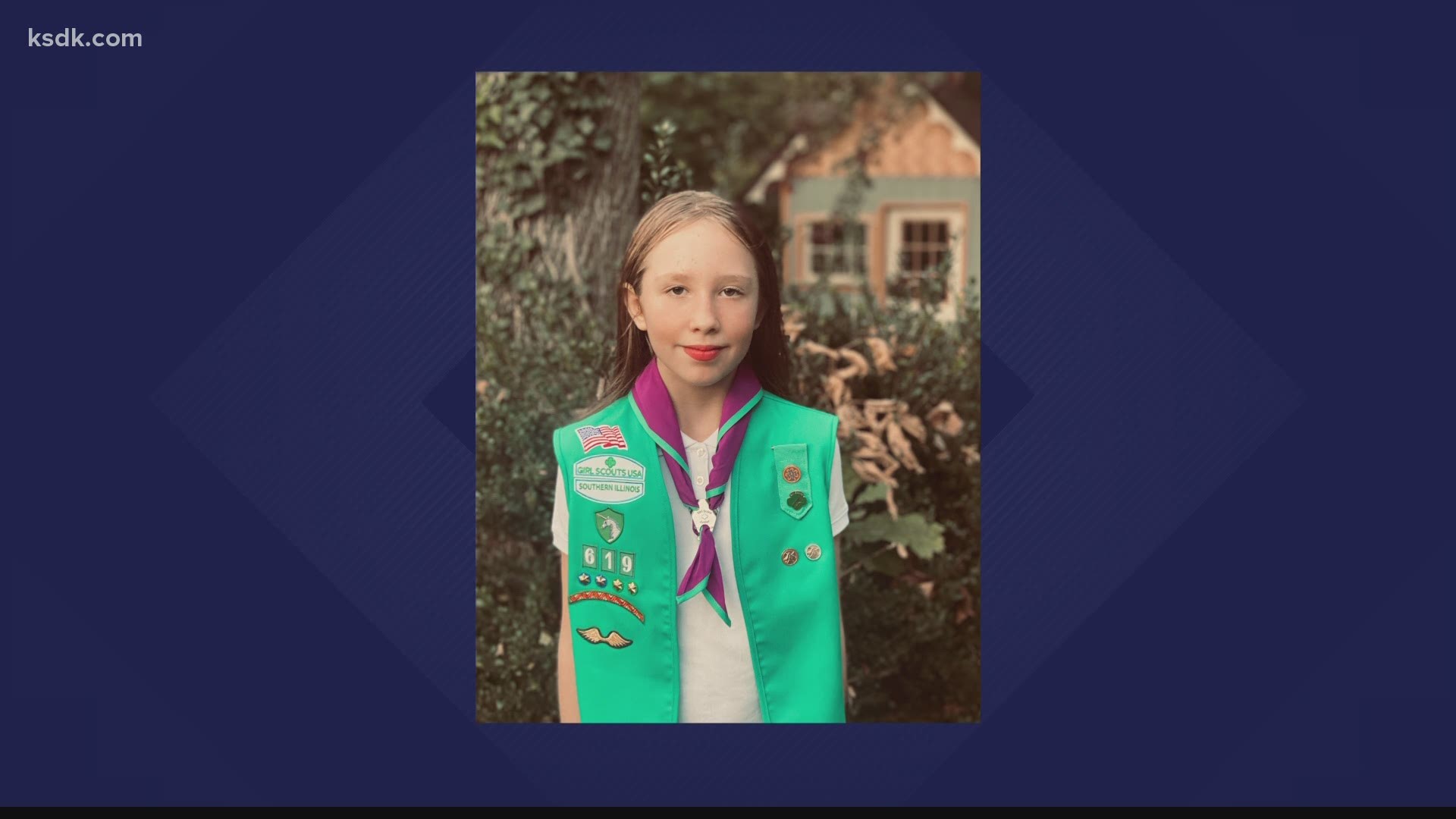An O'Fallon, Illinois, girl received the highest honor from the Girl Scouts for her quick actions that helped save a man's life last fall.