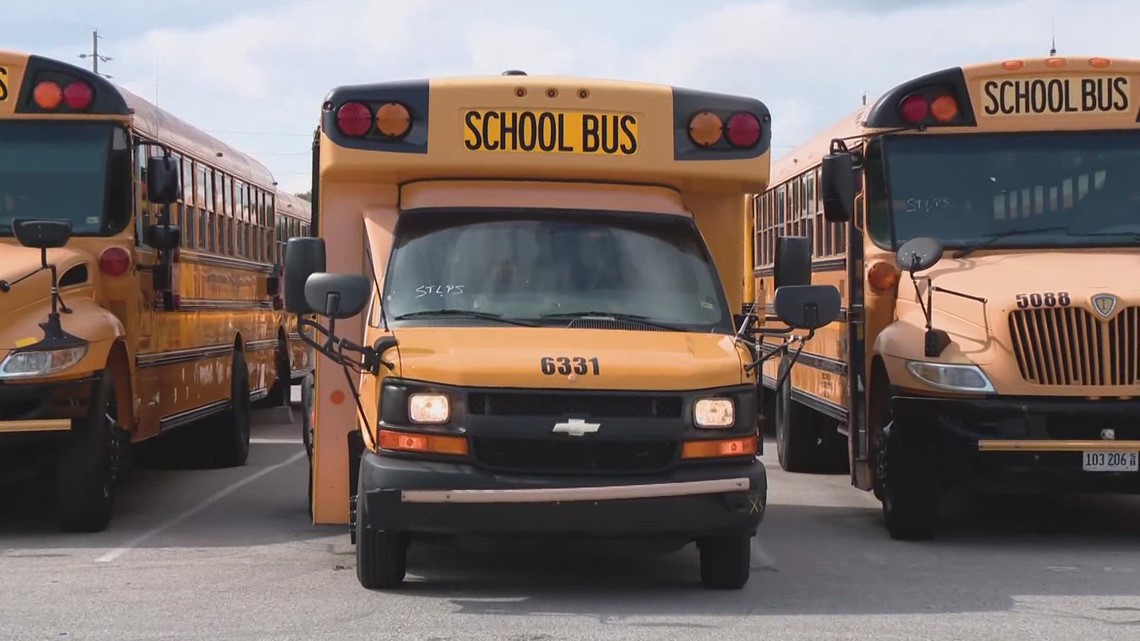 Back to school: St. Louis Public Schools battles bus driver shortage ...