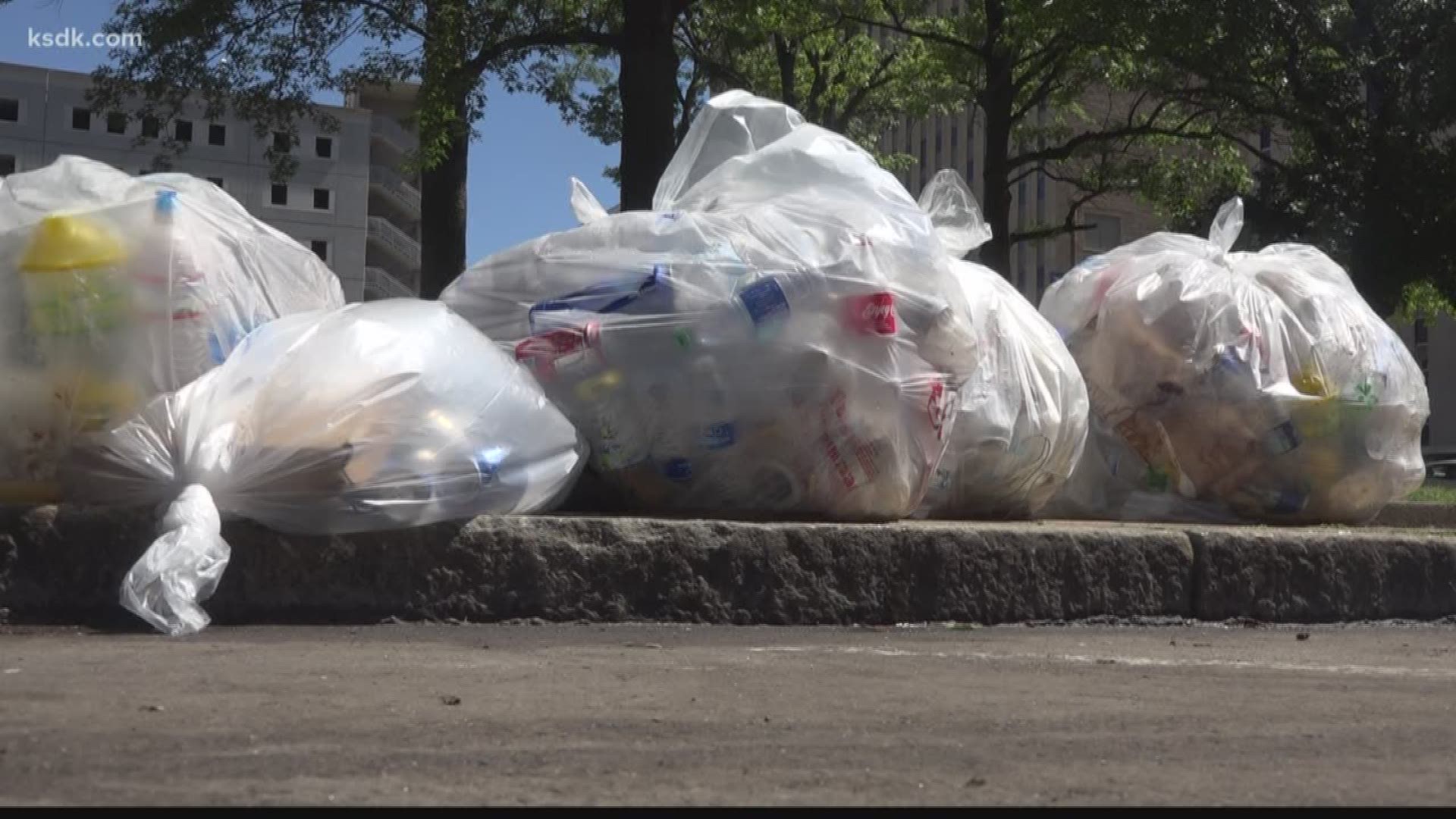 Crews spent most of Monday morning cleaning up the mess left behind after the Stanley Cup Final Game 6 watch party in downtown St. Louis. 5 On Your Side's Sara Machi reports.