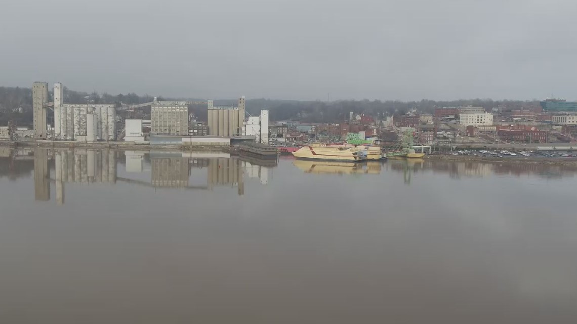 Drone captures stunning views of Alton, Mississippi River