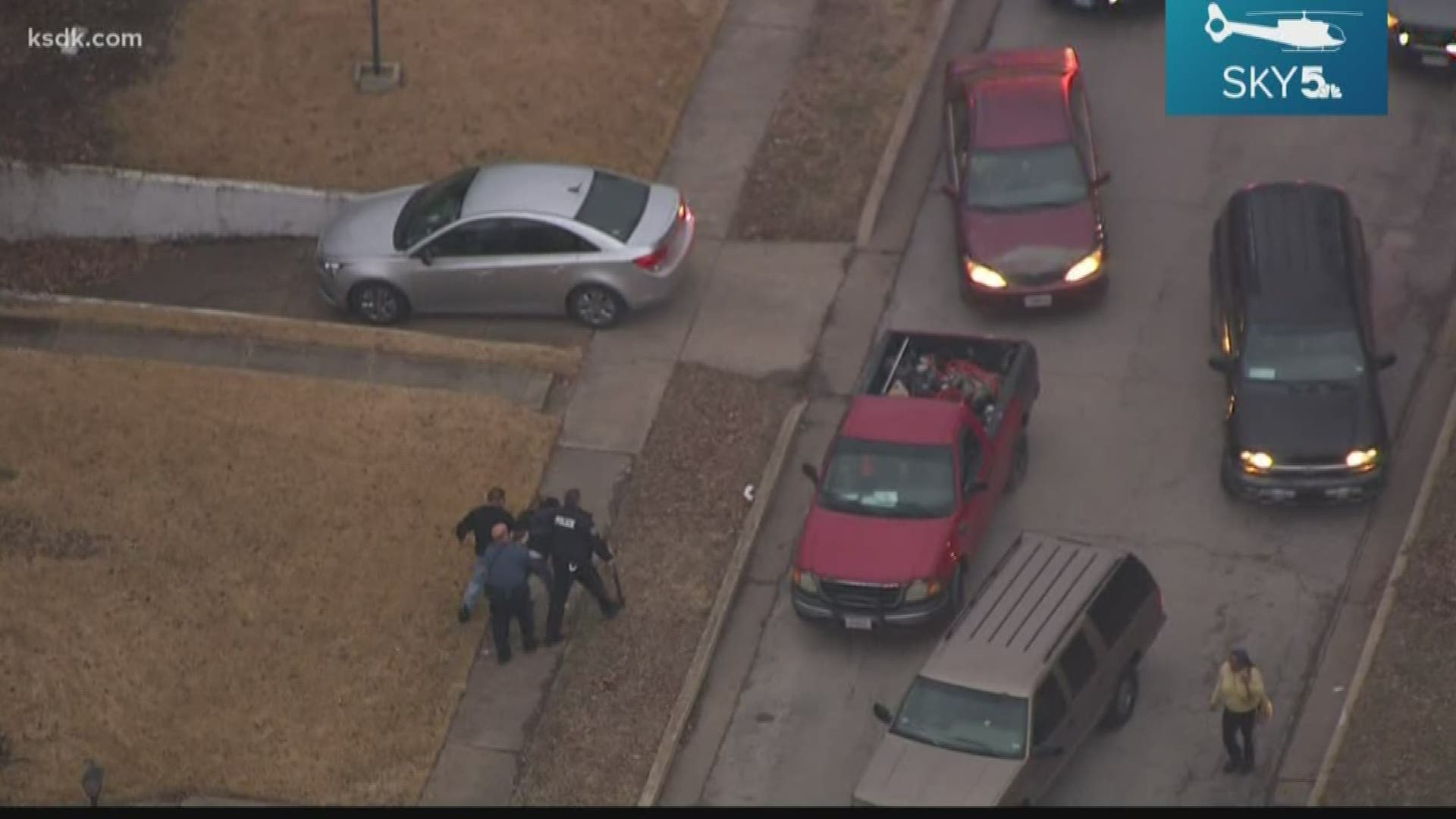St. Louis County crime: Police chase ends with suspects arrested | ksdk.com