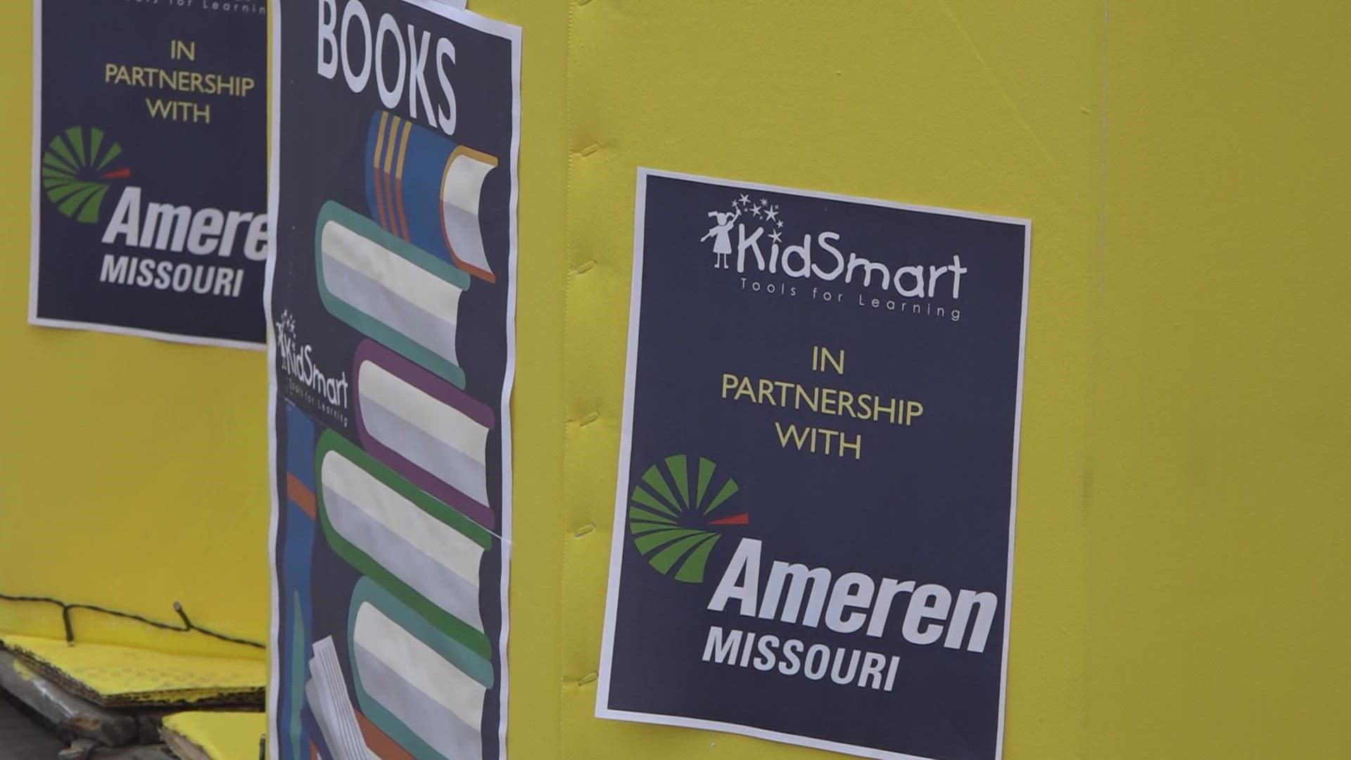 More than 300 local teachers received free school supplies to help their students. KidSmart kicked off its "Light Up Learning Season" to kick off "Giving Tuesday."
