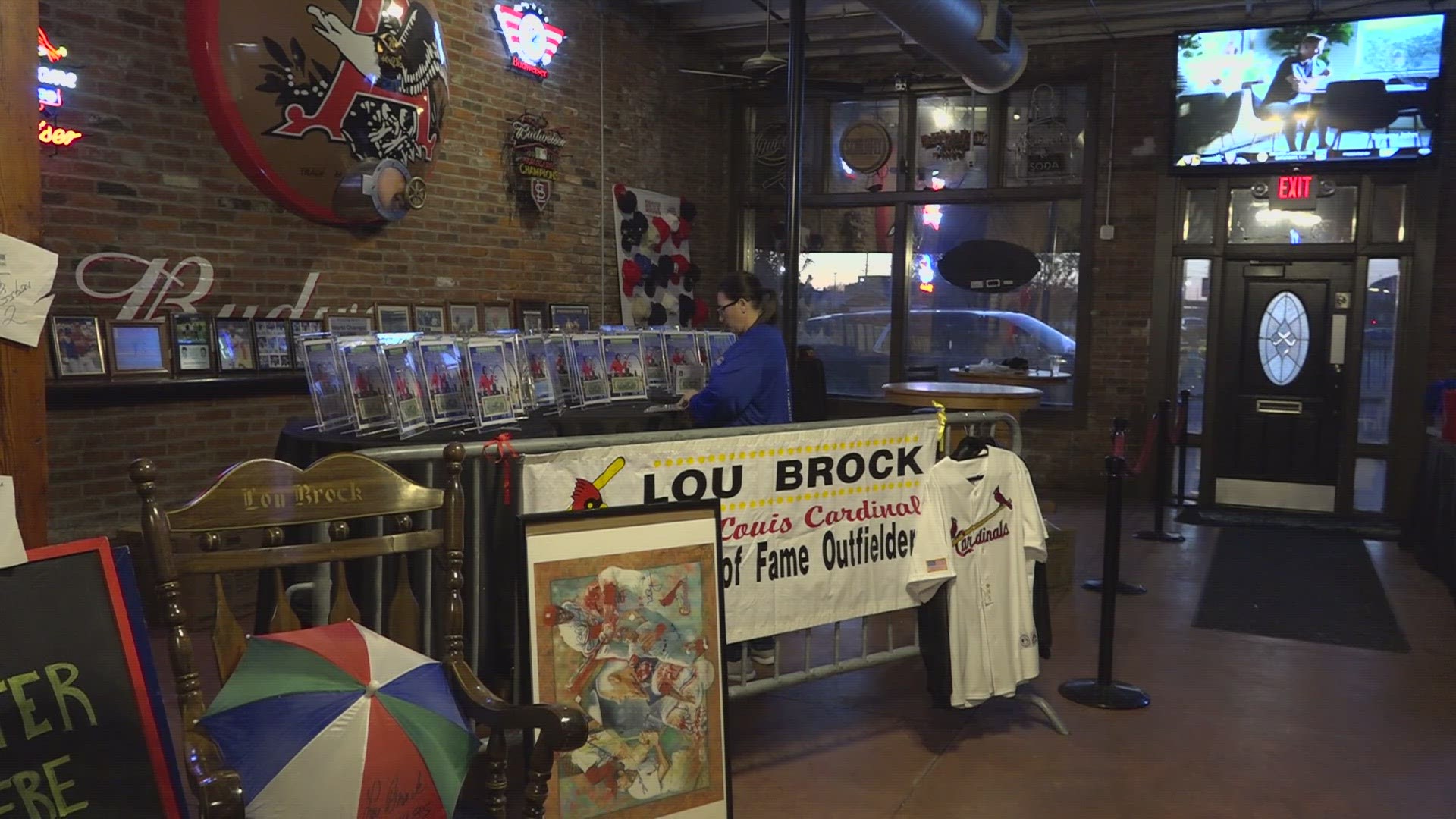 Paddy O's showcases exclusive memorabilia from MLB legend Lou Brock
