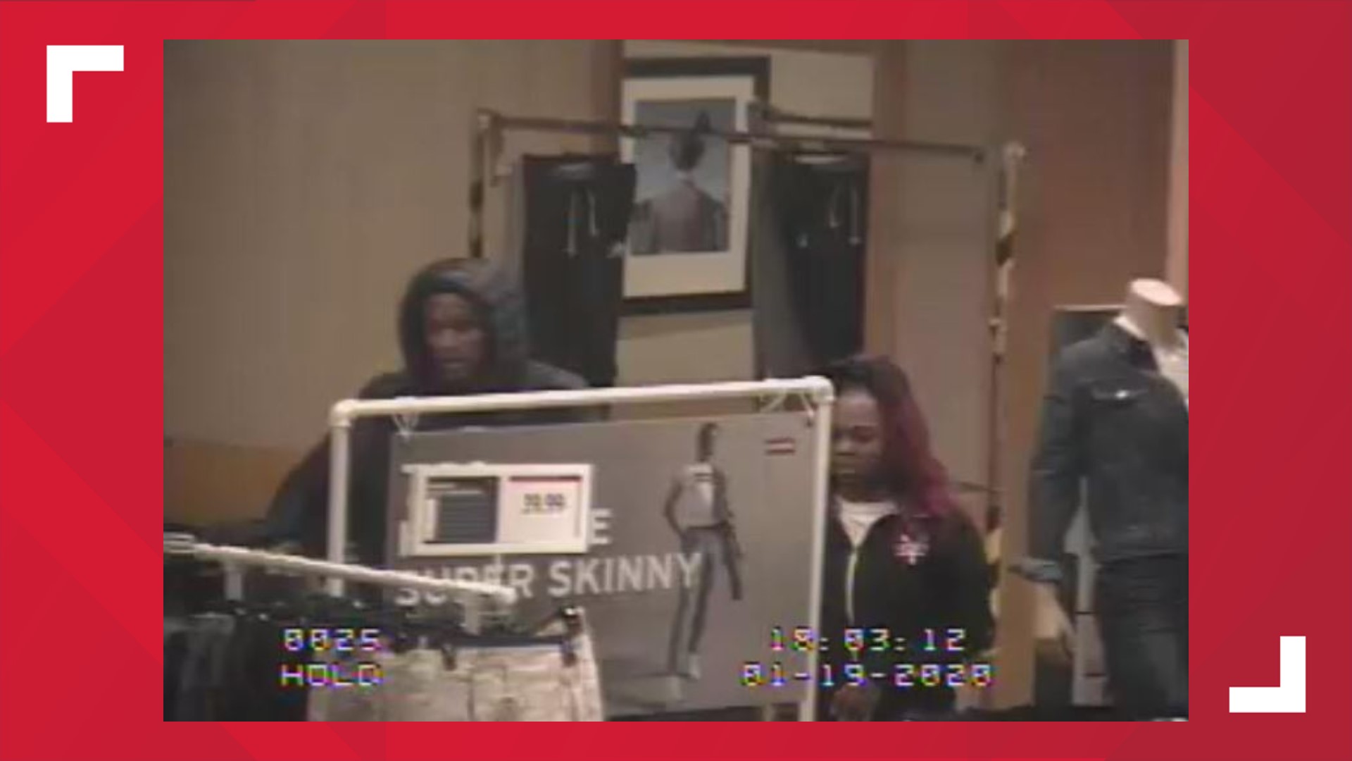 Stl crime Macy's robbed, officer's foot ran over