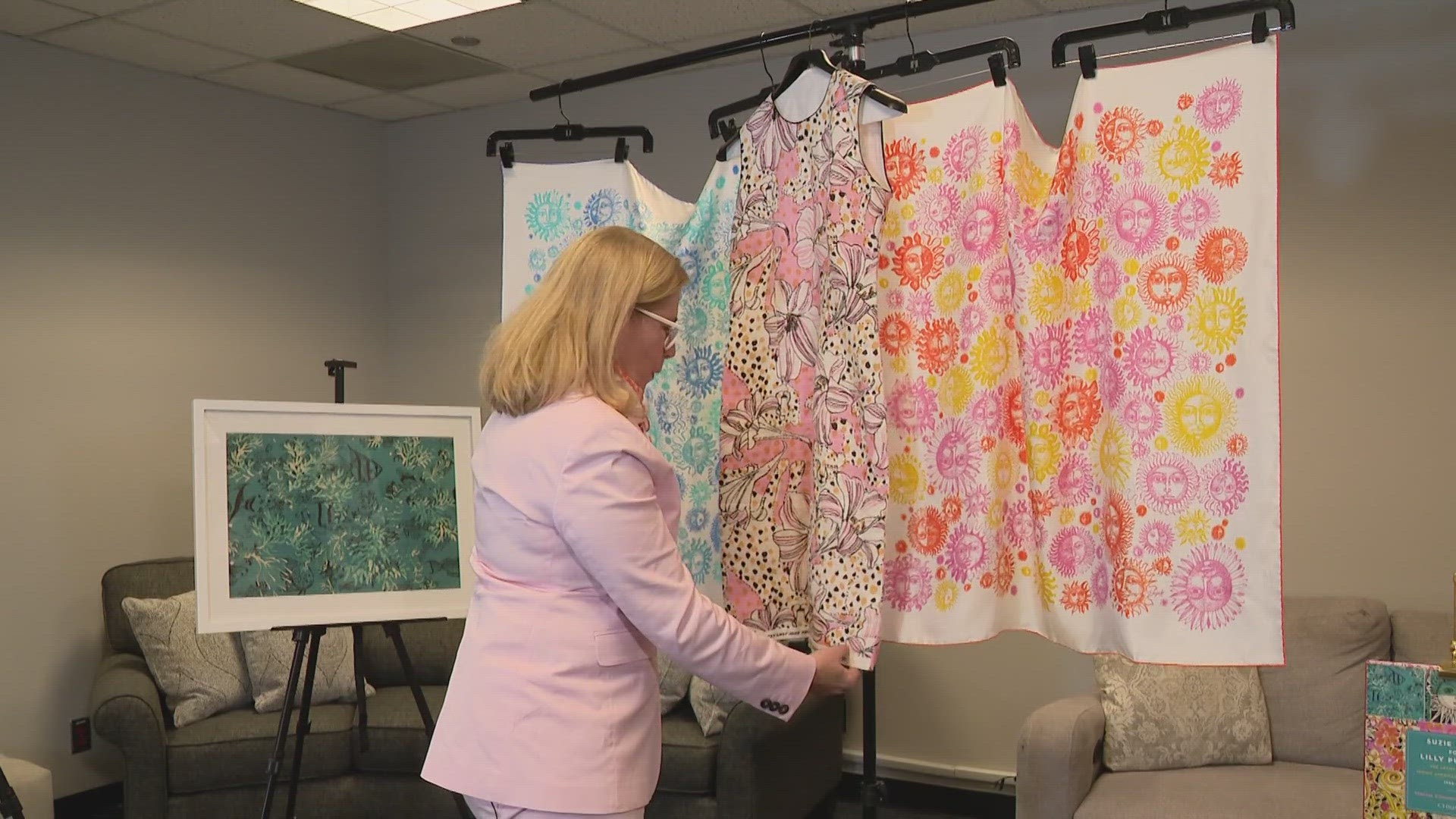 A St. Louis mom discovered that there was an artist named Suzie Zuzek who inspired and created thousands of designs for Lilly Pulitzer.