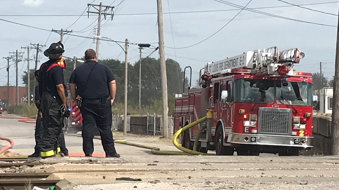 St. Louis firefighters respond to fire at scrap metal facility | ksdk.com