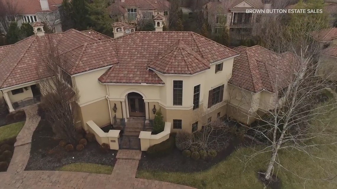 Albert Pujols' Kansas City-area home sold, moving sale begins Tuesday