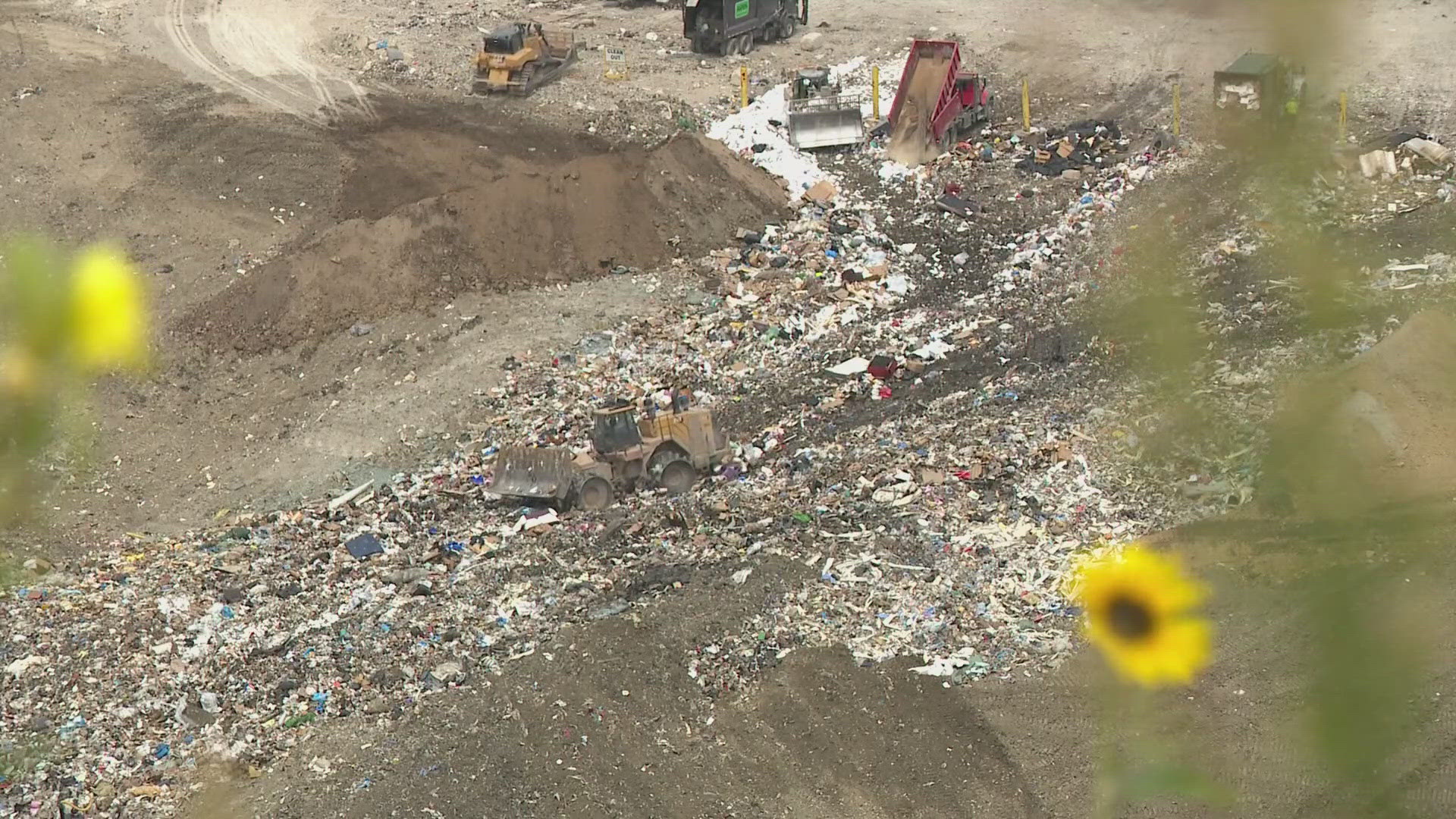 'What’s that smell?' North St. Louis County neighbors report odors