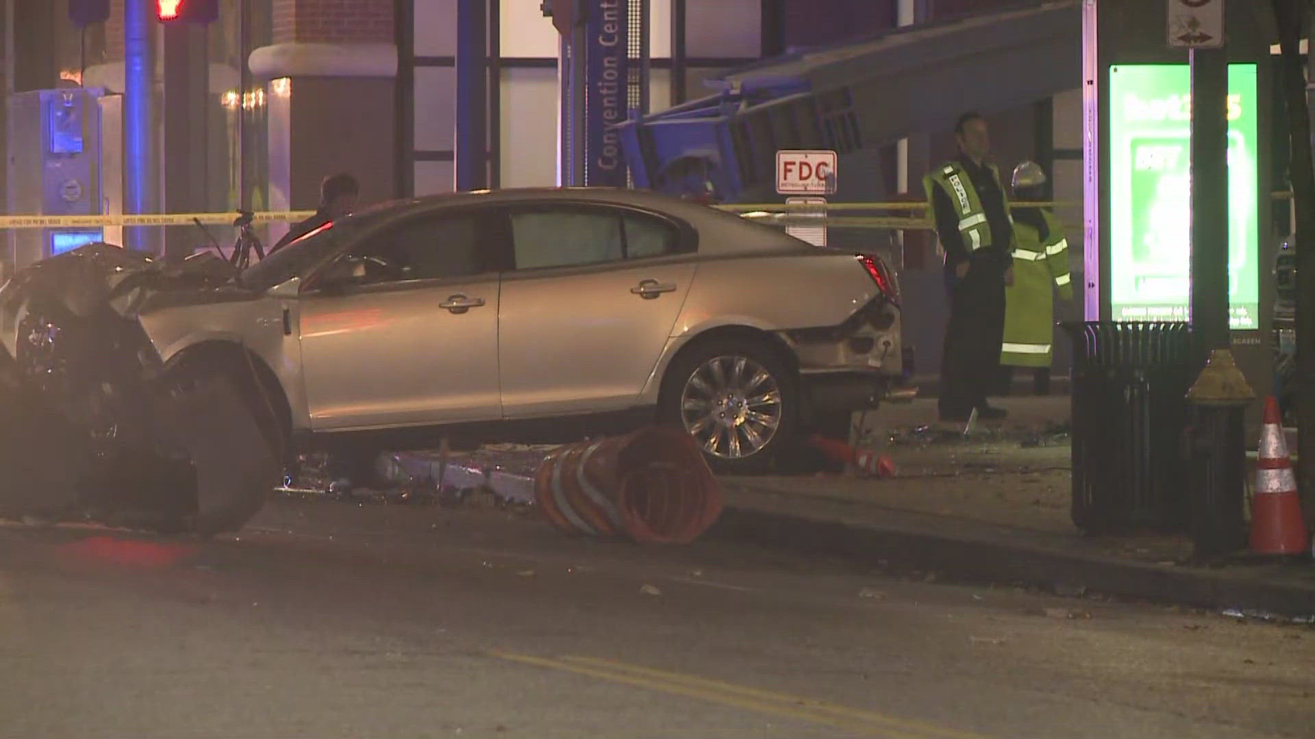 Bi-state police chase ends in St. Louis crash; suspect critically ...