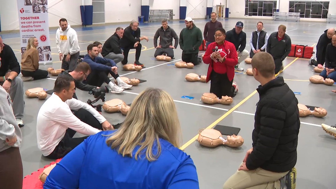 Coach's heart attack leads to CPR training that helps save life at basketball tournament