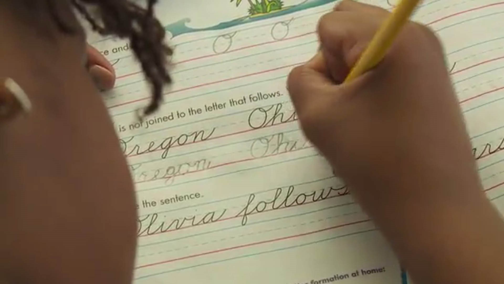 In Missouri, schools are only required to offer cursive lessons. In Illinois, schools are required to teach it.