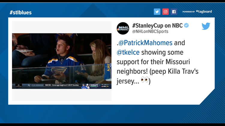 Blues hockey team shows support for Kansas City Chiefs