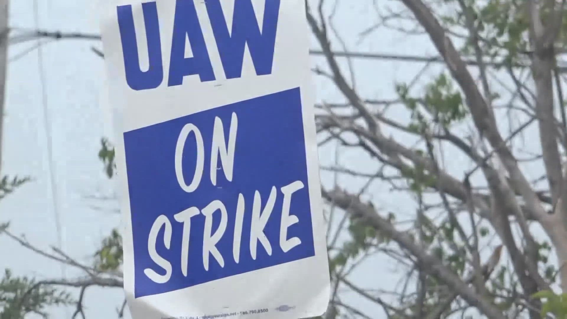 Friday afternoon 7,000 more workers joined the nationwide UAW strike. Union members at two plants belonging to Ford and GM joined the picket line.